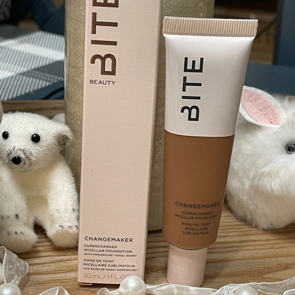 BITE BEAUTY Changemaker Supercharge Micellar Foundation in “T130” - Picture 8 of 10
